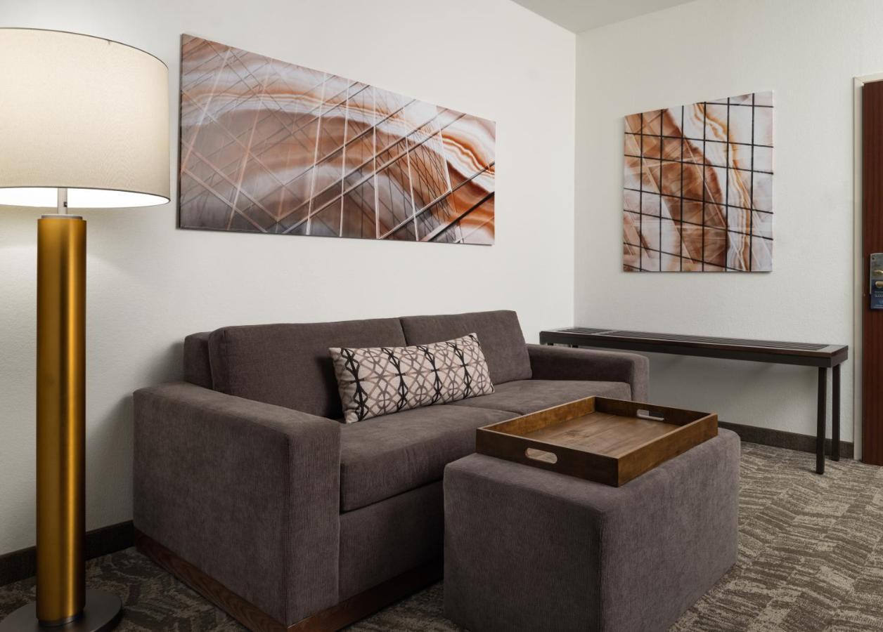 Springhill Kansas Hotel 3*